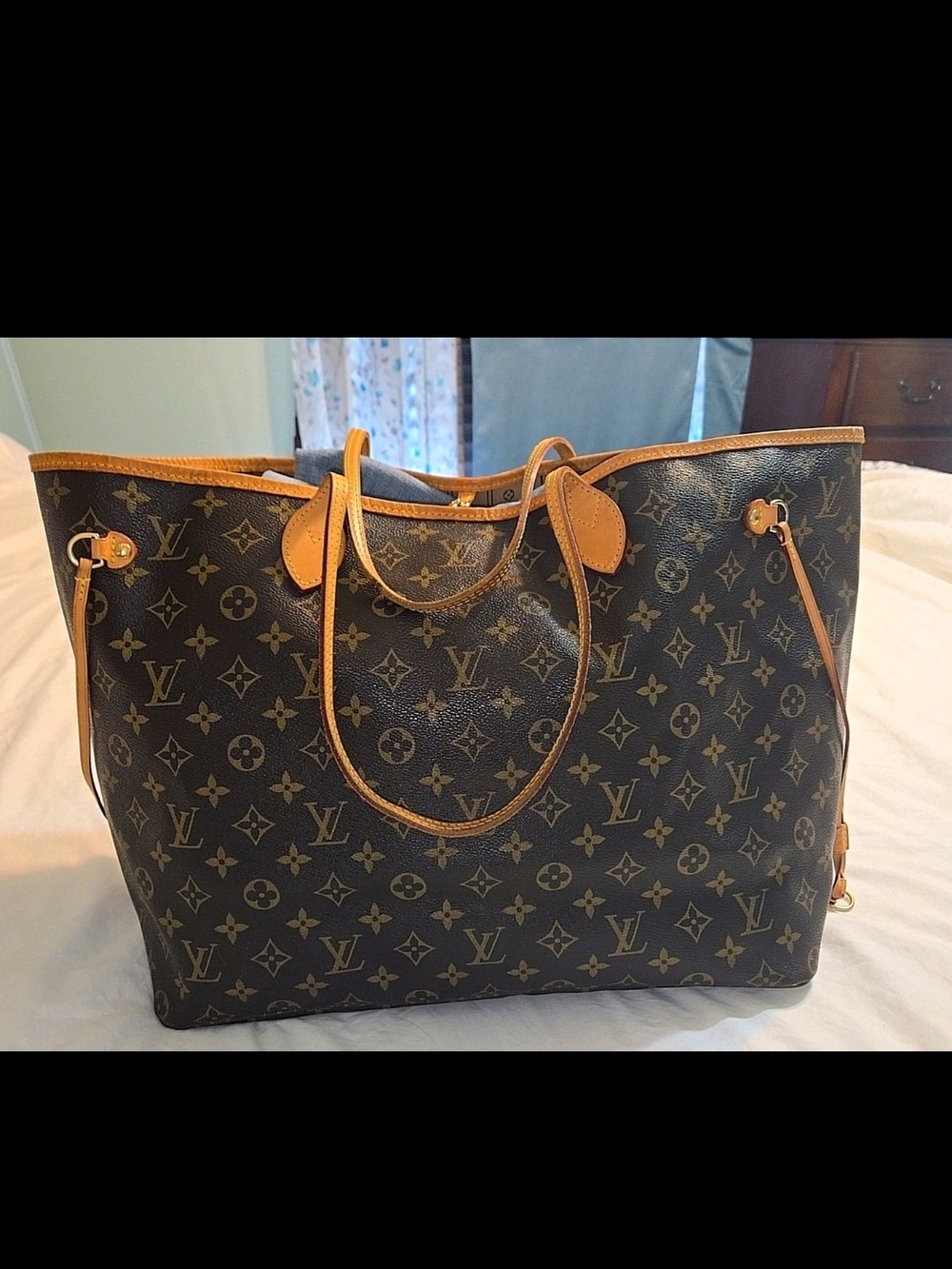 The Authentic Louis Vuitton Neverfull GM Monogram Canvas Tote Bag